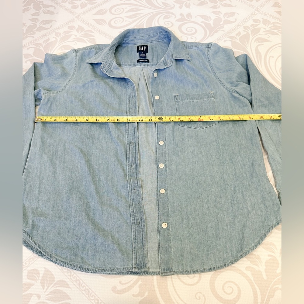 Gap Denim Button Shirt Small - image 8